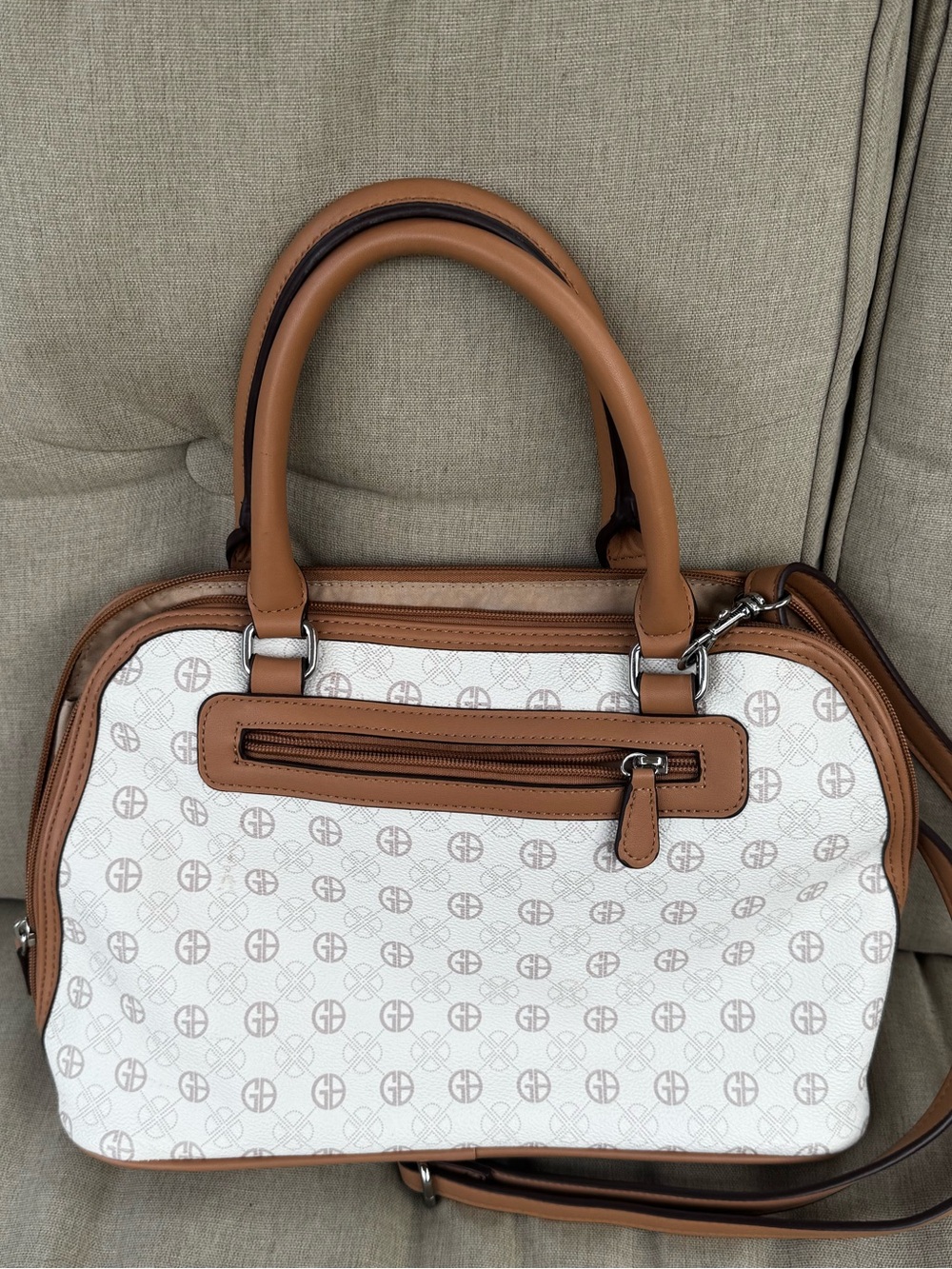 Giani Bernini Women's Signature White and Rose Dome Satchel - Picture 2 of 5